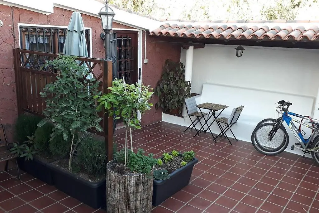 Apartamento Tranquilo En Una Casa Con Jardin La Laguna  Spain